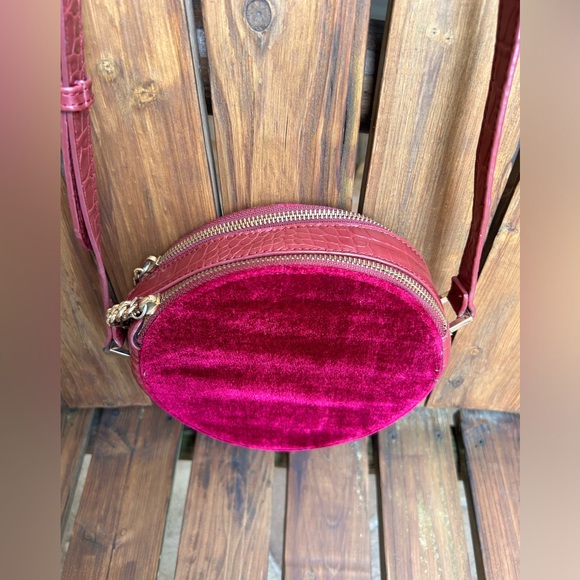 FREE PEOPLE BURGUNDY VELVET ROUND CROSSBODY - Picture 5 of 16